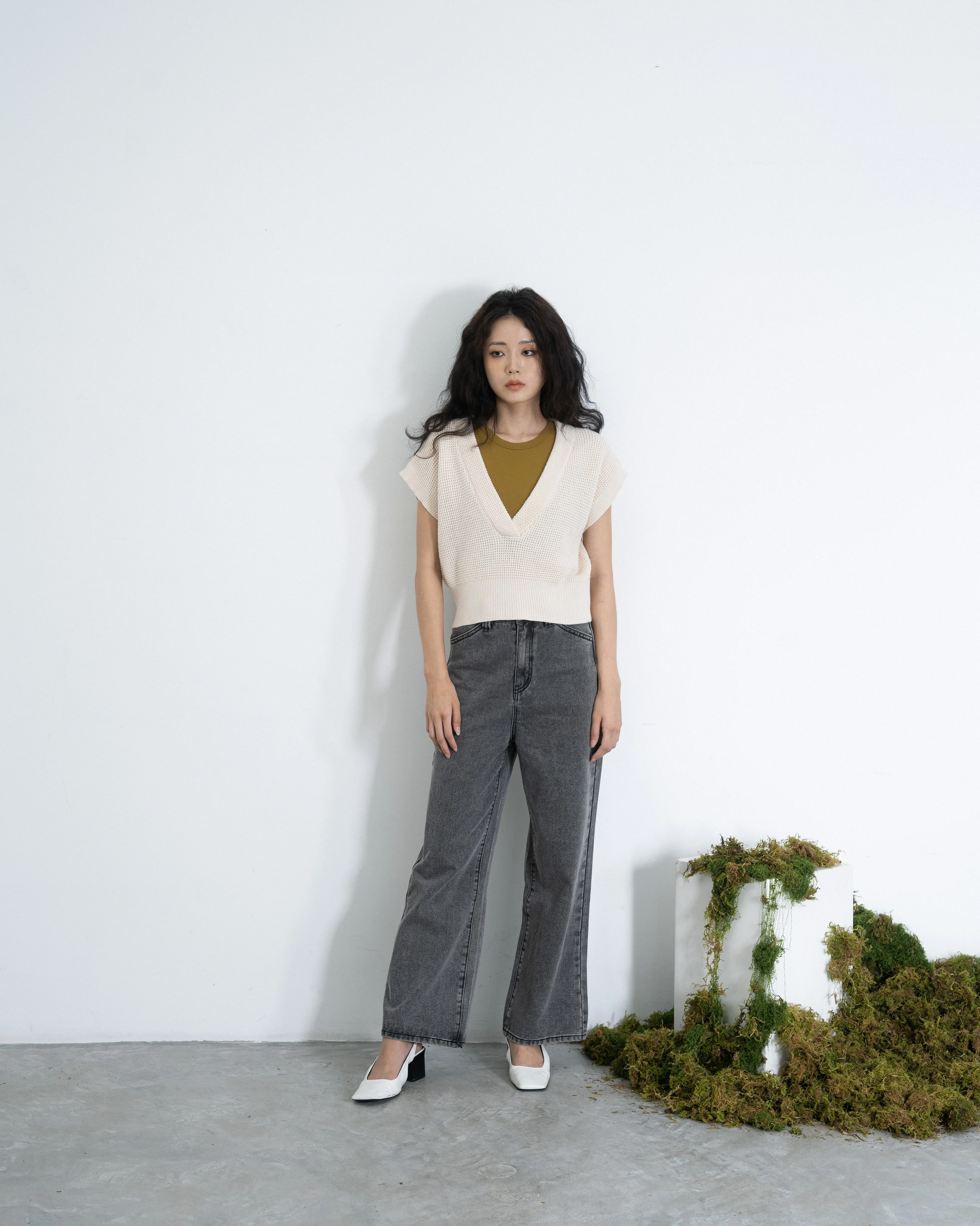 Eco V-neck Knitted Vest (Beige)