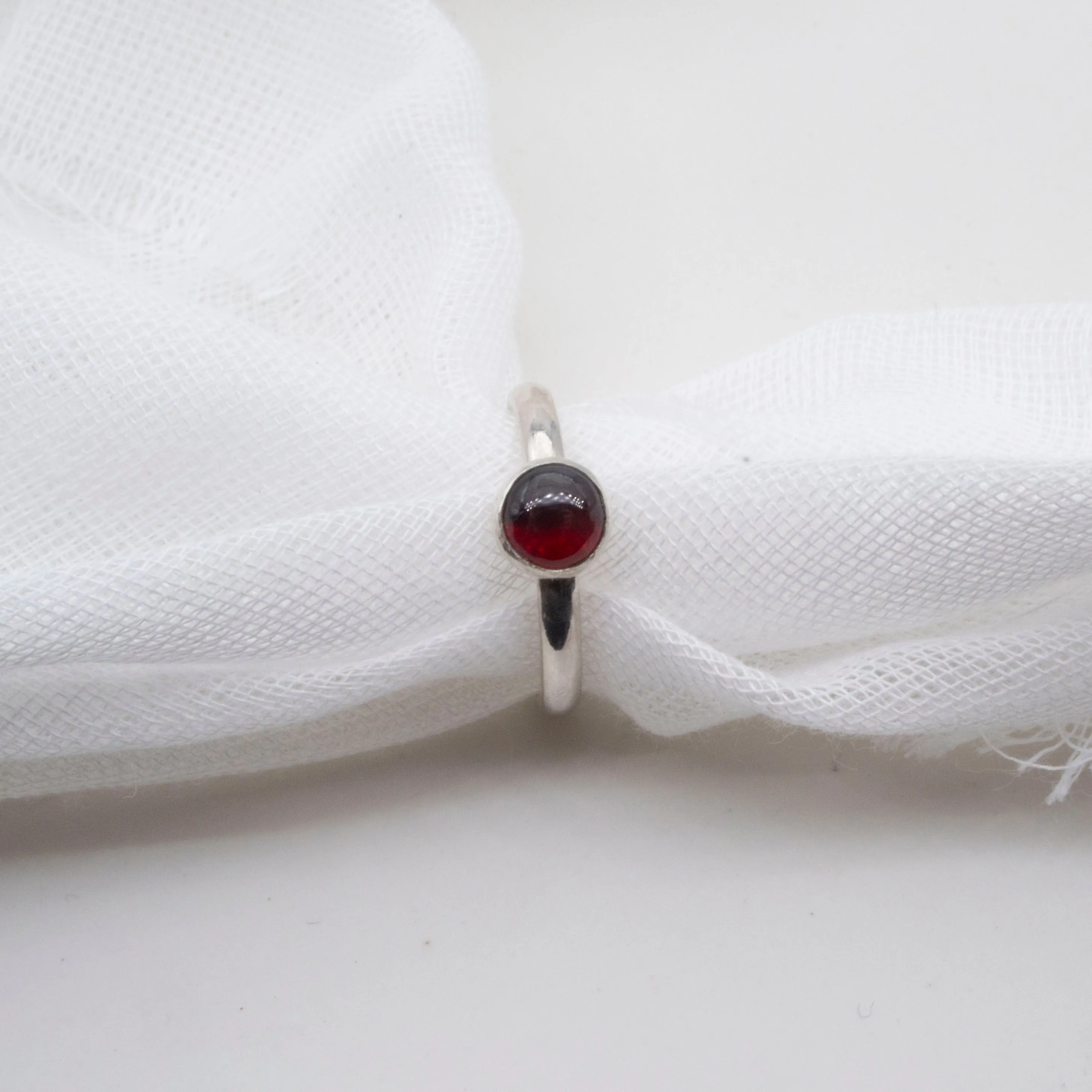 Garnet 6mm round cabochon- size K