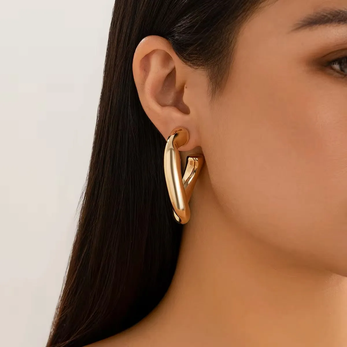 Geometric Irregular C-Shaped CCB Piercing Stud Earrings
