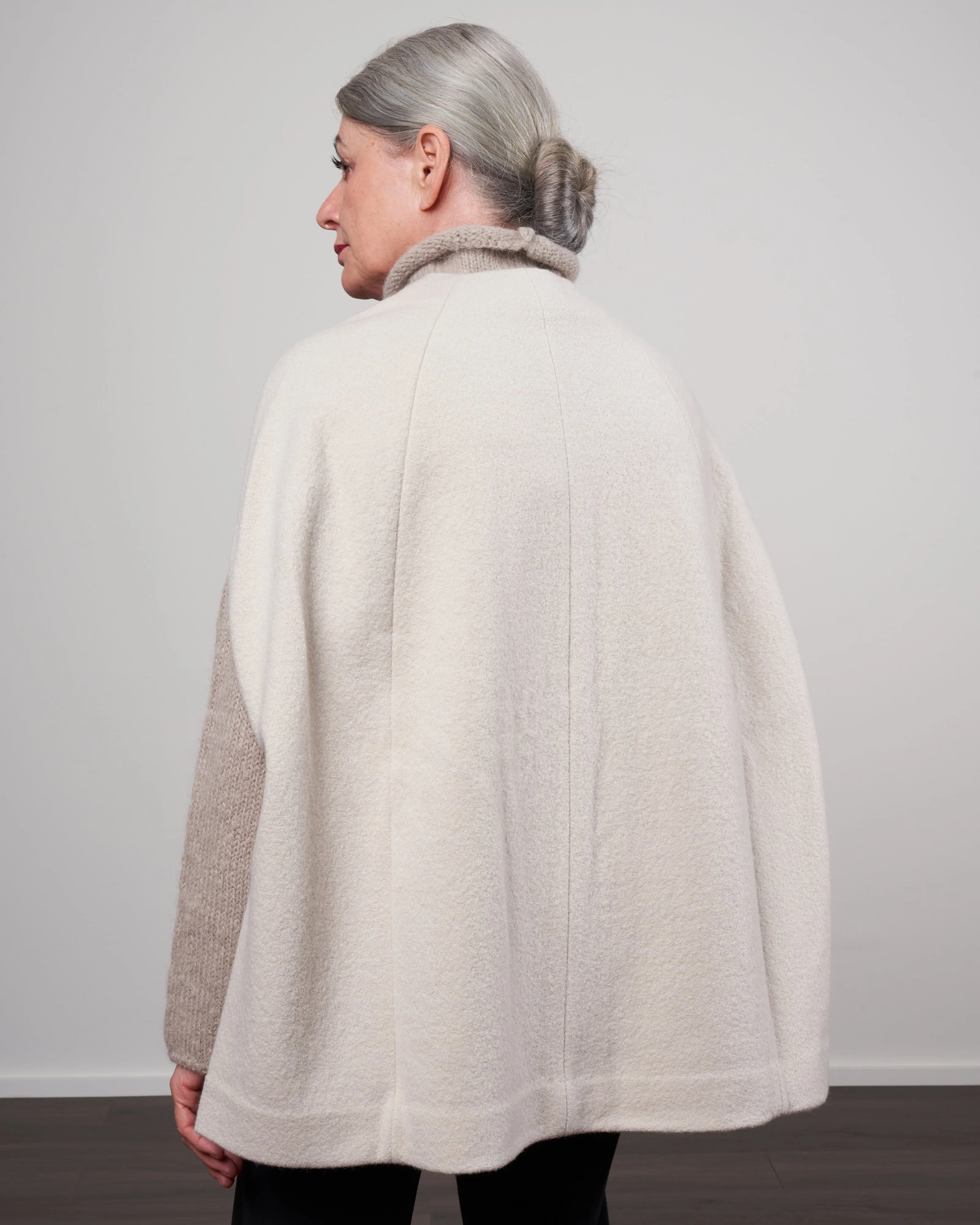 press wool poncho - ivory 05