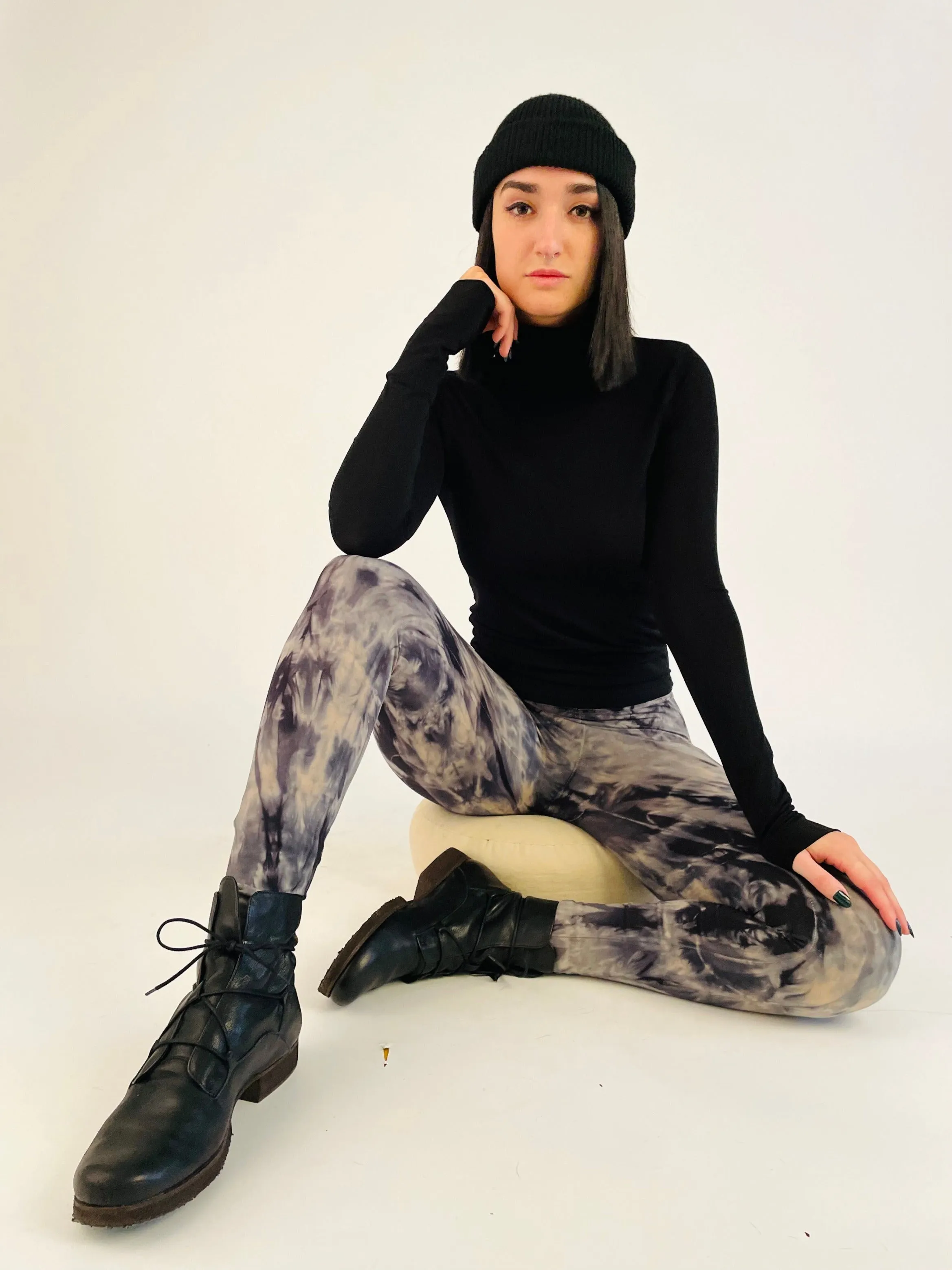 Tie Dye Yoga Leggings - Stone & Black